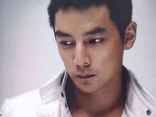 娱乐吃瓜君大鼻子男星,娱乐吃瓜君揭秘娱乐圈背后的秘密