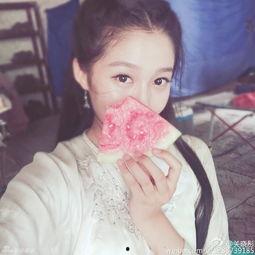 吃瓜娱乐关晓彤,吃瓜娱乐背后的青春偶像