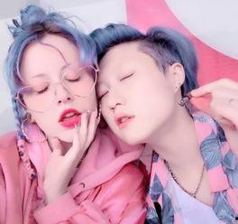 娱乐吃瓜女朋友非常的合适,吃瓜女友们的甜蜜日常