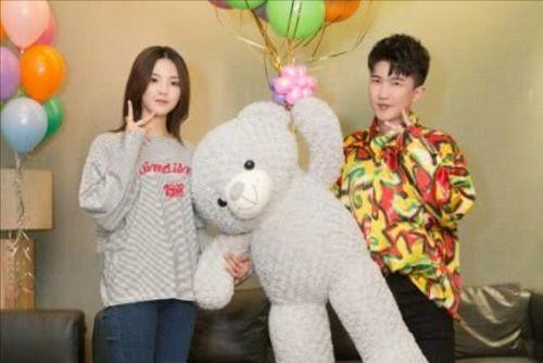 娱乐圈的日常吃瓜,揭秘明星们的日常“吃瓜”生活