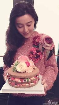 娱乐吃瓜君女生晒自拍,这颜值也太能打了吧！”