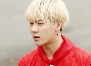 娱乐主播吃瓜说檀健次,主播吃瓜热议，揭秘明星幕后故事