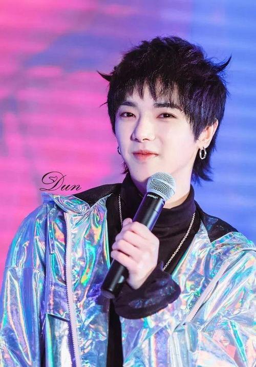 娱乐圈吃瓜爆料博主华晨宇